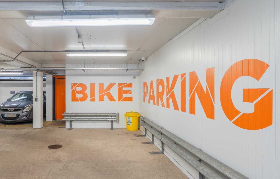 Exposed services ceiling with ducting and cable tray
